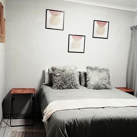 Be Our Guest Near Or Tambo International Airport Boksburg Exterior foto